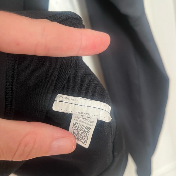 Women’s Under Armour cold gear pullover hoodie - Picture 5 of 10